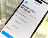 Aplikacja na telefonie pomaga sprawdzić, jak sprawdzić czy jestem ubezpieczony, oferując opcje sprawdzenia polisy OC pojazdu po numerze rejestracyjnym, VIN lub numerze polisy.