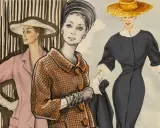Tre eleganti donne della moda italiana sfoggiano abiti chic: un tailleur rosa, un cappotto arancione pied-de-poule e un vestito blu scuro con cappello di paglia.