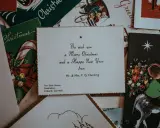 Stare kartki świąteczne, w tym zaproszenie z życzeniami "Merry Christmas and a Happy New Year" od Mr. & Mrs. F. G. Hunting.