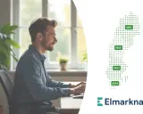Man arbetar vid datorn, med en karta över Sverige i bakgrunden som visar elområdena SE01-SE04. Elmarknad.