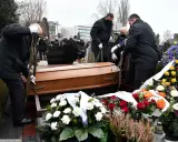 Kremacja w Polsce: Trumna obowiązkowa? Rozwiewamy wątpliwości