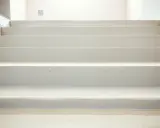 Wyrównaj schody betonowe: metody, materiały, uniknij błędów!