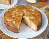 Saftiger Apfelkuchen, ein Genuss für alle, die Rezepte ohne Zucker lieben. Perfekt für eine gesunde Nascherei.