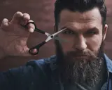Zarost czy gładka twarz? Opinie, trendy i jak wybrać idealny styl