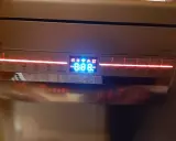 Panel zmywarki Bosch Serie 2 z ikonami programów: Eco, Auto, 70°, 1h, 65°, 50°, ulubiony. Wyświetlacz pokazuje 8:88.
