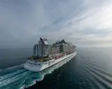 La nave MSC Sea View solca il mare. Per l'imbarco MSC, quanto tempo prima arrivare?