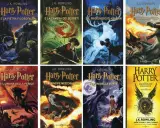Copertine dei libri di J.K. Rowling: Harry Potter e la Pietra Filosofale, Camera dei Segreti, Prigioniero di Azkaban, Calice di Fuoco, Ordine della Fenice, Principe Mezzosangue, Doni della Morte e Maledizione dell'Erede.