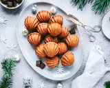 Goldbraune Madeleines, perfekt für ein Weihnachtsfest. Dieses Madeleines Rezept ist ein Genuss!
