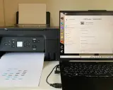 Drukarka nie drukuje? Diagnoza i naprawa: od kabli po Wi-Fi