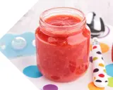 Purée de fraise maison, parfaite pour bébé. Une recette simple et délicieuse.