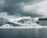 Nowoczesna architektura Opery w Oslo, gdzie prawo jante jest widoczne w kaskadowych, białych dachach schodzących do wody.