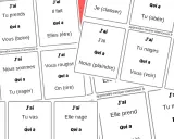Cartes à jouer pour apprendre la conjugaison française. Elles présentent des pronoms et des verbes, comme "J'ai" ou "Tu vas", pour pratiquer la conjugaison.