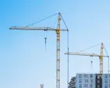 Jak wygląda dźwig? Budowa, typy i kluczowe elementy