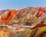 Colores de las montañas: maravillas geológicas que te sorprenderán
