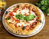 Pizza lardons maison : astuces de chef pour une réussite assurée