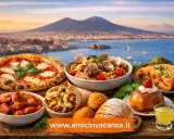 Un banchetto di specialità di Napoli: pizza, spaghetti alle vongole, ragù, fritture e dolci, con il Vesuvio sullo sfondo.