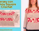 Jersey beige con detalles de granny squares en rosa y amarillo. ¡Encuentra el patrón jersey crochet gratis para crear el tuyo!