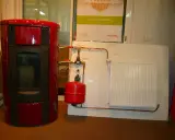 Branchement poêle à granulé hydro aux radiateurs : un système de chauffage moderne et efficace.