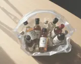 Alkohol w bagażu podręcznym Wizzair: Limity, Duty-Free, Cło