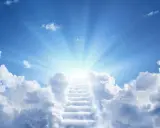 Eine Treppe aus Wolken führt zum strahlenden Licht des Himmels, ein Symbol für jungfrauen im Paradies.