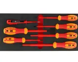 Conjunto de varios tipos de destornilladores aislados, con mangos rojos y amarillos, listos para cualquier trabajo eléctrico.