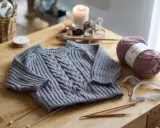 Ile włóczki na sweter? Oblicz idealny zapas bez pomyłek!