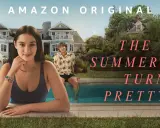 Tego lata stałam się piękna, a obok basenu siedzą dwaj chłopcy. Amazon Original.