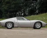 Silberner Lamborghini Miura S, ein Klassiker, dessen Preis Kenner begeistert.