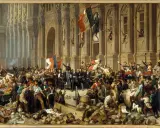 Menschenmenge vor prächtigem Gebäude, Fahnen wehen, ein Mann auf Podest verkündet die Februarrevolution 1848.