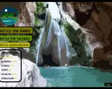 Una impresionante cascada de Bercolón cae en una poza turquesa. El texto indica "Ruta 10: Cascada Bercolón".