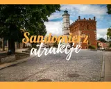 Sandomierz: fajne miejsca w świętokrzyskim na weekend. Rynek z Ratuszem i kamieniczkami zaprasza na spacer.
