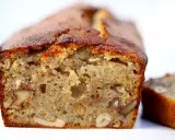 Ein saftiges Bananenbrot mit Nüssen, perfekt zum Genießen. So isst man Bananenbrot: pur, mit Butter oder als süße Beilage.