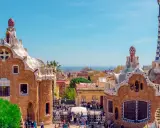Märchenhafte Häuser im Park Güell, ein Muss, wenn Sie Barcelona co zobaczyć.