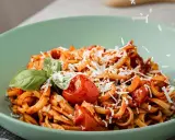 Spaghetti Neapolitana: Przepis w stylu Kwestii Smaku sukces gwarantowany!