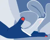 Ilustración de mano insertando un condón femenino. Explora los diversos tipos de condones femeninos para una protección segura.