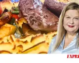 En kvinna ler bredvid en läcker plankstek med grönsaker och potatis, en klassisk rätt från Stockholm.