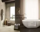 Ett modernt badrum med fristående badkar, badrock och korgar. Denna spa inredning skapar en lugn oas.