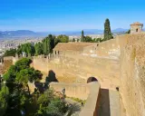 Blick über die Stadt Malaga von der Alcazaba, einer beeindruckenden maurischen Burg.