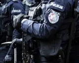 Mundur policjanta: Rodzaje, wyposażenie, stopnie. Kompletny przewodnik