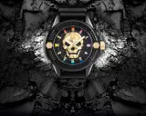 Złoty zegarek Philipp Plein "The Skull" z czaszką i tęczowymi indeksami. Jak rozpoznać oryginał? Detale i jakość wykonania.