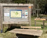 Vid torpet Freden finns en informationstavla om naturreservatet Bokedalen och en skylt som visar vägen till Bohusleden.