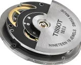 Meccanismo di orologio Tissot con rotore inciso "Tissot 1853 Swiss Made Nineteen 19 Jewels", parte del movimento Powermatic 80.