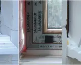 Montaż parapetu pod okno lub do okna. Widoczne styropianowe elementy i pianka montażowa.