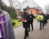 Pogrzeby w Polsce: W które dni są niemożliwe? Sprawdź, zanim zaplanujesz!