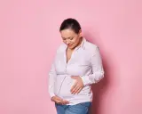 Czy biologiczny mężczyzna może zajść w ciążę? Odpowiedź eksperta