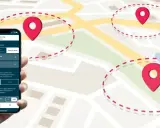 App per geofencing mostra la navigazione in tempo reale con pin su una mappa. Imposta zone e azioni automatiche.