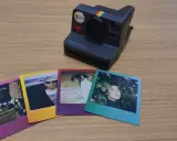Polaroid Now e foto stampate: scopri come funziona una polaroid con scatti di persone, gatti e paesaggi.