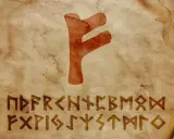 Runa Fehu, jak zrobić, na starym pergaminie. Widoczne runy F, U, TH, A, R, K, N, H, I, J, P, Z, S, T, B, E, M, L, NG, D, O.