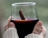 Jak pić grzańca? Odkryj sekrety idealnego smaku i aromatu