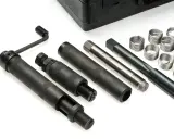 Herramientas para reparar roscas dañadas, incluyendo un juego helicoil.